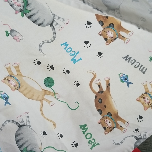 Adjustable Cat Apron - Picture 6 of 6